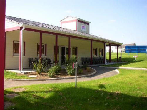 Relais Fasthotel Quimperle Luaran gambar