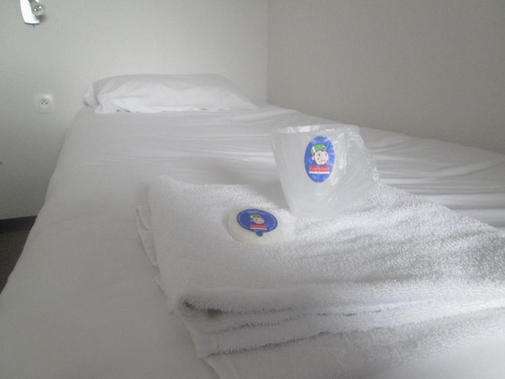 Relais Fasthotel Quimperle Luaran gambar